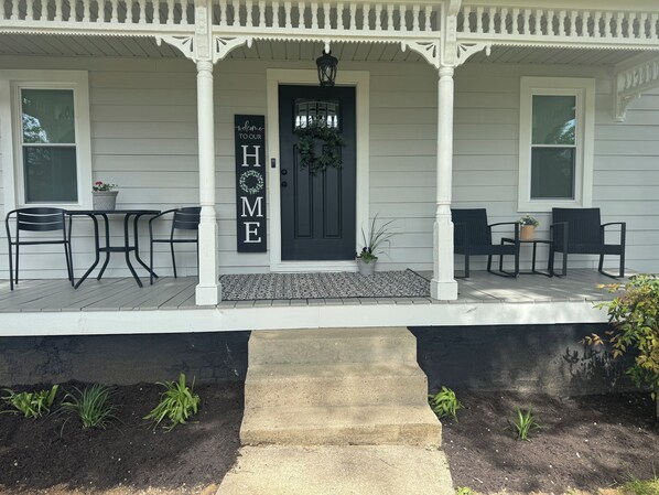 Exterior detail - 2 Bedroom Downtown Greeneville- Park Place (Greeneville)