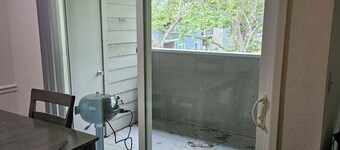Charming 1-bedroom apartment in delightful Vallejo in a safe gated community,