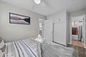 1 bedroom, iron/ironing board, travel cot, WiFi