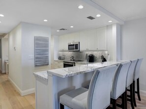 Four, plaque de cuisson