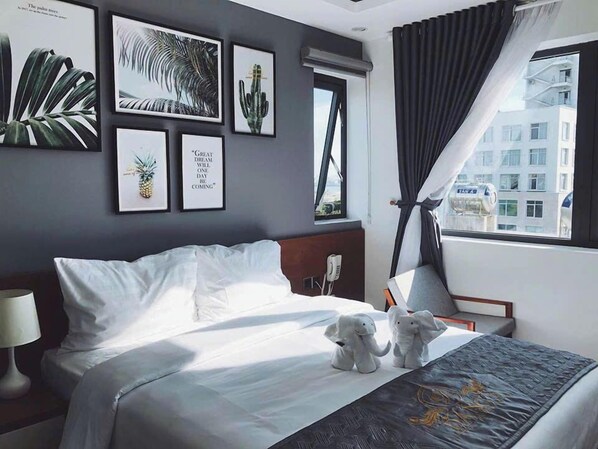 Superior Room, River View | Blackout curtains, soundproofing, iron/ironing board, free WiFi - Dang's Hotel (Da Nang)