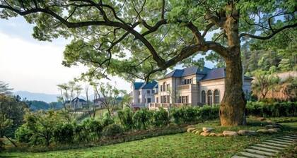 Nine Cloud Homestead Resort Hotel
