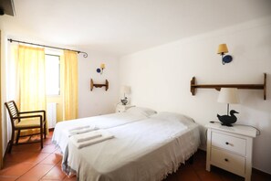 2 bedrooms, internet, bed sheets