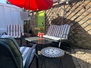 Apartment | Terrace/patio - Seaside Apartment Bournemouth - Sleeps4-wifi (Bournemouth)