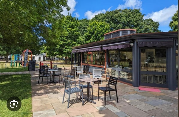 Lägenhet | Restaurang utomhus