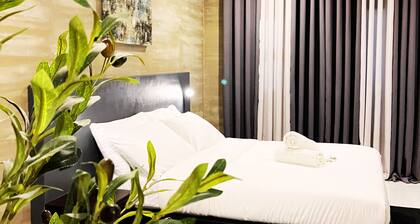 Cozy Up & Spread Out at Square Space 3605 – A Romantic Family Retreat!