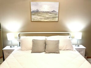 1 slaapkamer, een strijkplank/strijkijzer, gratis wifi, beddengoed