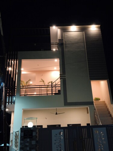 Spacious 5-bedroom house in delightful Dehradun with WiFi, AC