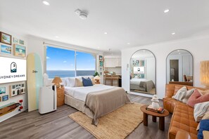 1 habitación, escritorio, tabla de planchar con plancha y wifi 