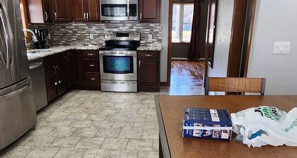Charming 2-bedroom house in superb Scottsbluff with WiFi, AC
