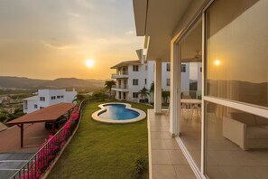 Terrace/patio - Oceanview Condo - Santa Cruz (Tangolunda)