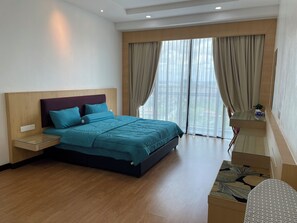 3 chambres, fer et planche à repasser, Wi-Fi, draps fournis