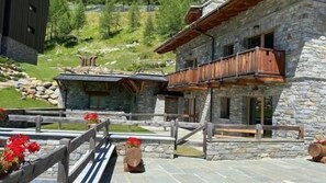 Property grounds - Two Bedroom Apartment (VALTOURNENCHE)