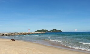 Beach - Lettry Holiday Hotel (Lingshui)