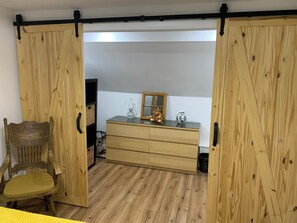 Interior - Amazing winter chalet with WiFi in Sainte-Lucie-des-Laurentides. Pets friendly. (Sainte-Lucie-des-Laurentides)