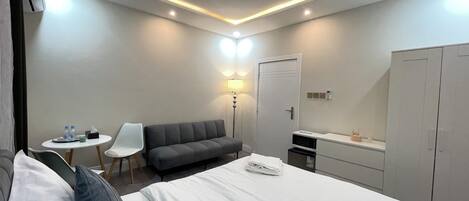 1 chambre, fer et planche à repasser, Wi-Fi, draps fournis