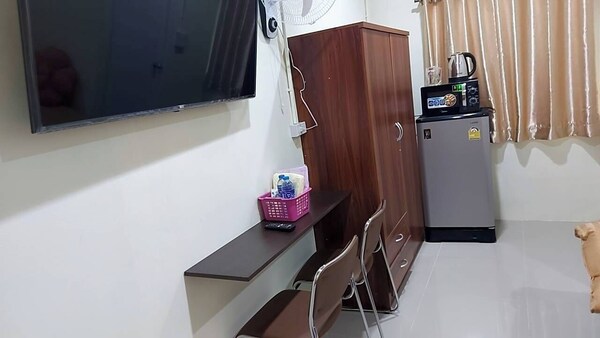 Nopphadon Hotel - Bang Phli District