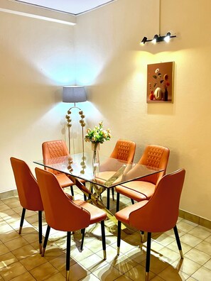 Dining - Large furnished apartment in Bastos (Yaoundé)
