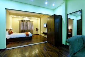 Deluxe Double Room, Balcony, City View | Free WiFi