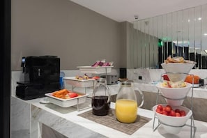 Restaurant - Xana Hotelle (Beijing Changping Metro Station, Gulou South Street) (Beijing)