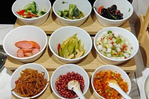 Food and drink - Xana Hotelle (Beijing Changping Metro Station, China University of Petroleum‑Beijing) (Beijing)