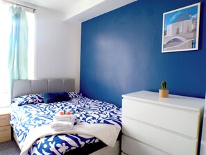 1 bedroom, free WiFi, bed sheets - Santoriniapartmentwestkensingtonsleeps3-ensuite-ac (London)