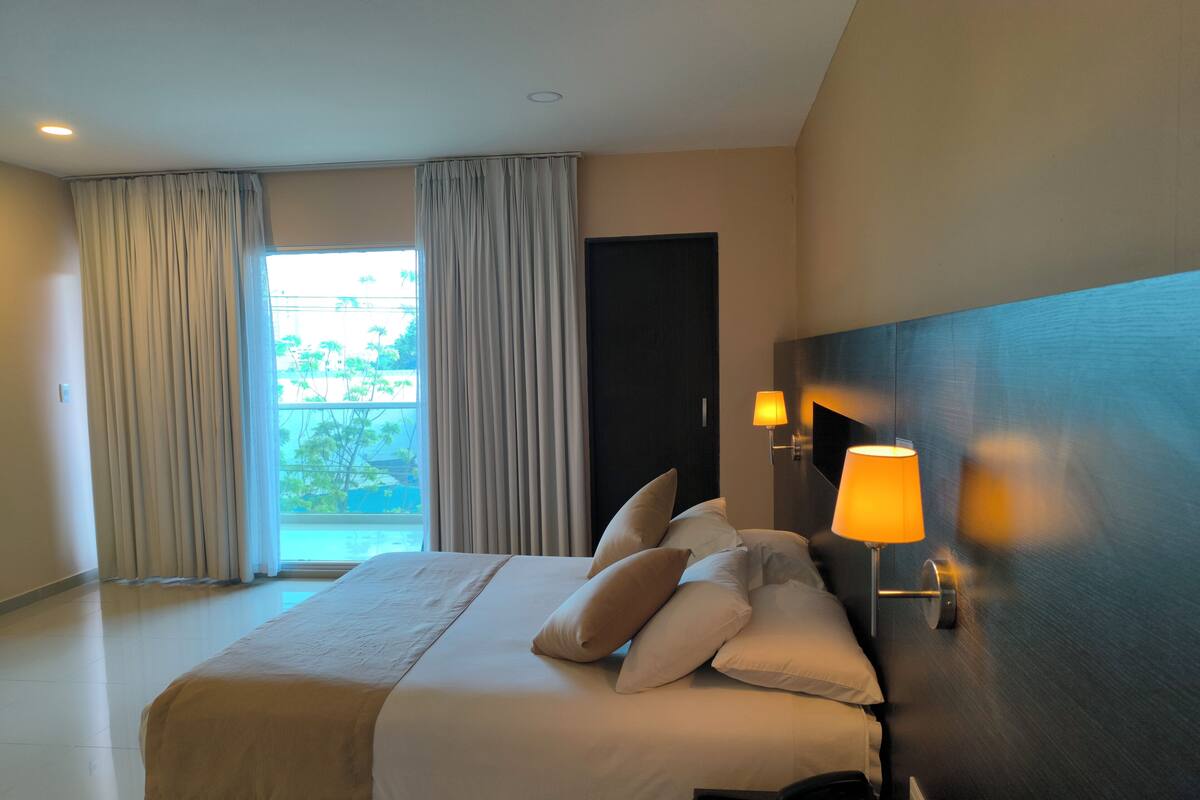 Premium Single Room