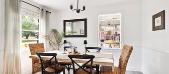 Beautifully renovated 3BR house near Charleston, Park Circle, Beaches, Shipyard