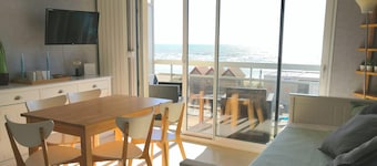 Apartment with balcony on the seafront