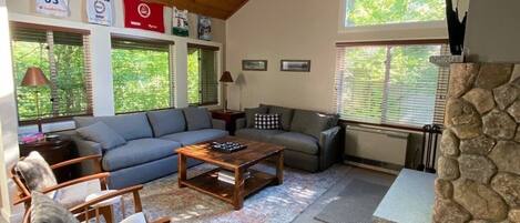 Smart TV, fireplace