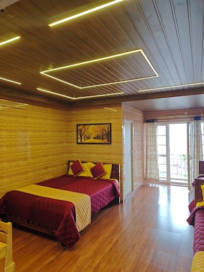 Deluxe Room, Multiple Beds, Balcony, Mountain View