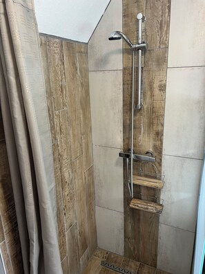 Shower, toilet paper
