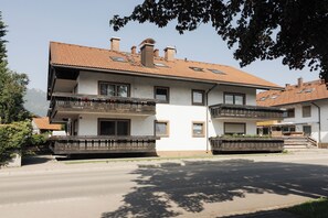 Esterni