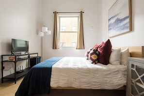 1 bedroom, desk, iron/ironing board, free WiFi - Urban Luxury Retreat:Mercantile on Morris/1BR/WiFi (Birmingham)