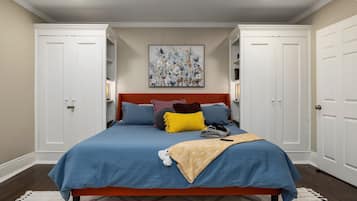 2 habitaciones, escritorio, tabla de planchar con plancha y wifi gratis