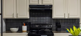 Forest Park Gem: Near attractions & Group Fun