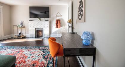 Avondale Haven: Near it All– WiFi, King Bed & Pets