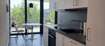 Chic apartment in a central location with a large balcony and views over the city