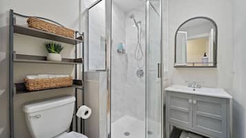 Shower, towels