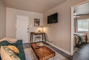 1 bedroom, desk, iron/ironing board, free WiFi