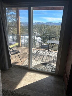 House | 2 bedrooms - Thumb Butte Chalet Nestled in the Mountains (Prescott)