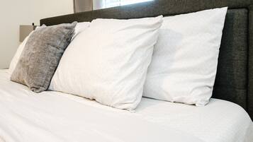 4 bedrooms, iron/ironing board, free WiFi, bed sheets