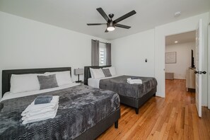 2 chambres, fer et planche à repasser, Wi-Fi gratuit, draps fournis