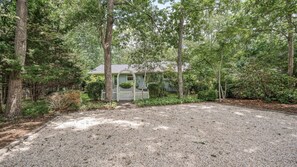 Property grounds - Charming East Hampton Home, Private Heated Pool, Perfect for Families (East Hampton)