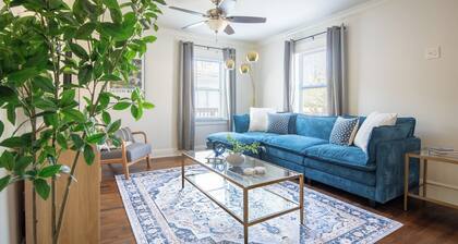 Crestwood Bloom – 3BR Getaway w/ Patio & Backyard
