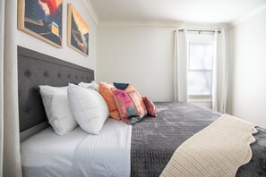 3 bedrooms, desk, iron/ironing board, free WiFi - Crestwood Bloom – 3BR Getaway w/ Patio & Backyard (birmingham)