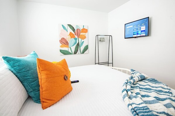 2 bedrooms, desk, iron/ironing board, free WiFi
