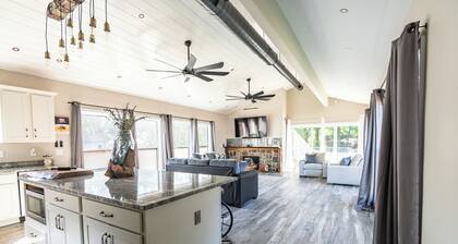 Modern Stretch Home - 3BR/Bathtub/New Build/Grill