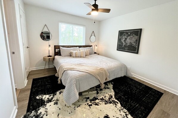 4 bedrooms, desk, iron/ironing board, free WiFi