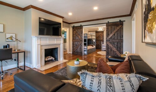 Garden Haven - Family/WiFi/Fenced Backyard/Pets